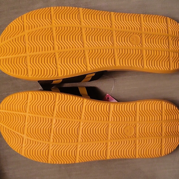 NFL Steelers Black and Yellow Slide Sandals - Picture 5 of 6